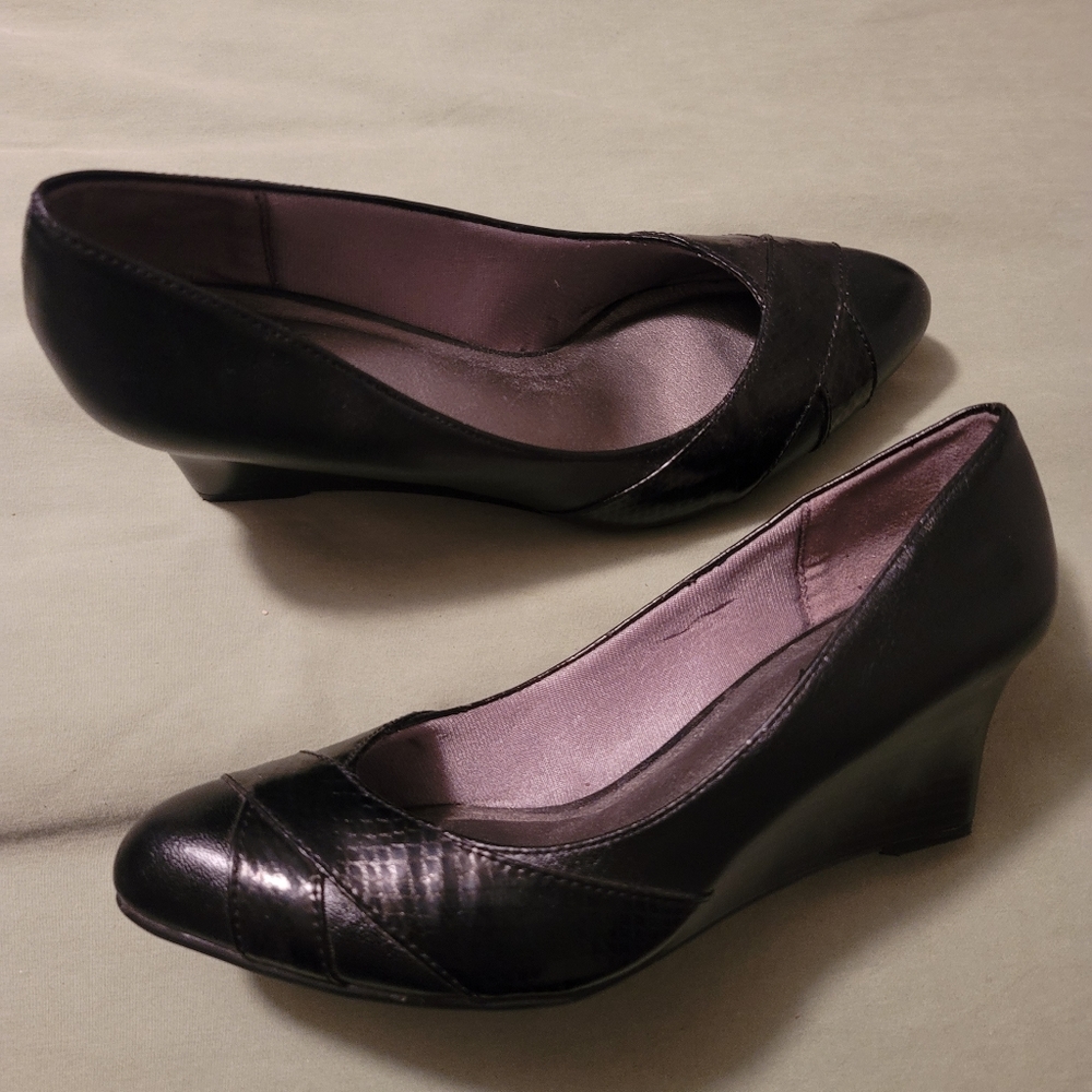 Wedge shoes